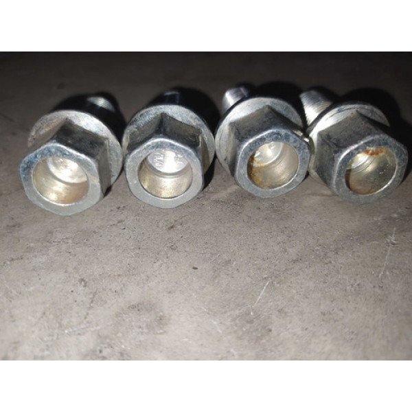 Kit 4 Parafusos De Roda Volkswagen Gol Voyage G6 G7 