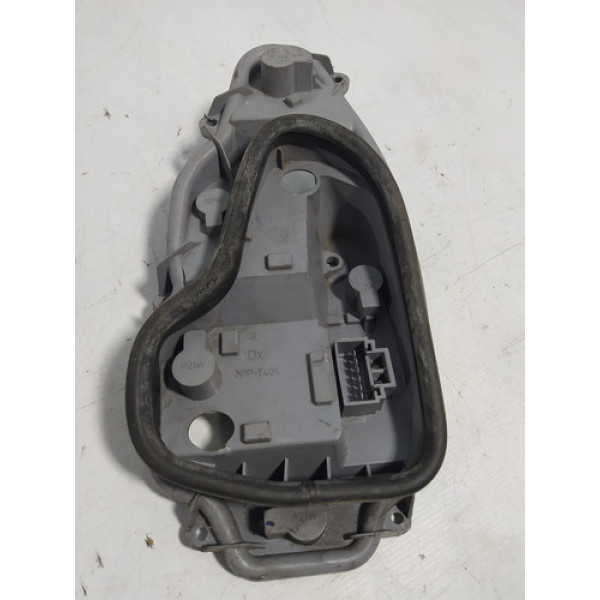 Soquete Da Lanterna Traseira Direito Fiat Palio 04 11