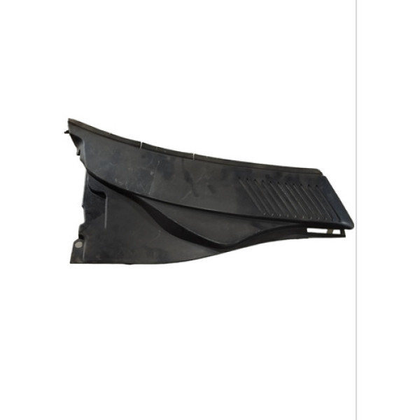 Acabamento Grade Churrasqueira Direita Clio 8200026380