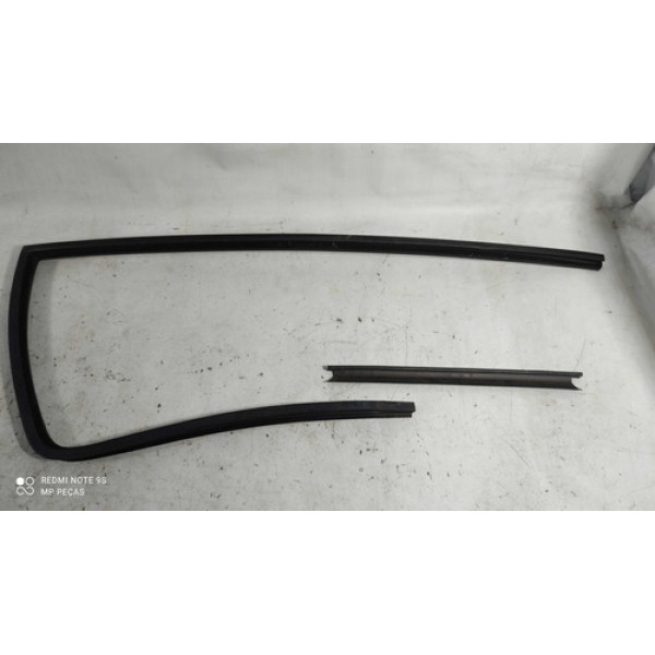 Canaleta Vidro Dianteira Direita Ford Transit 2006 A 2014