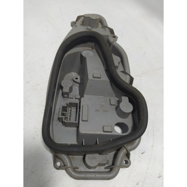 Soquete Da Lanterna Traseira Esquerda Fiat Palio 04 A 11