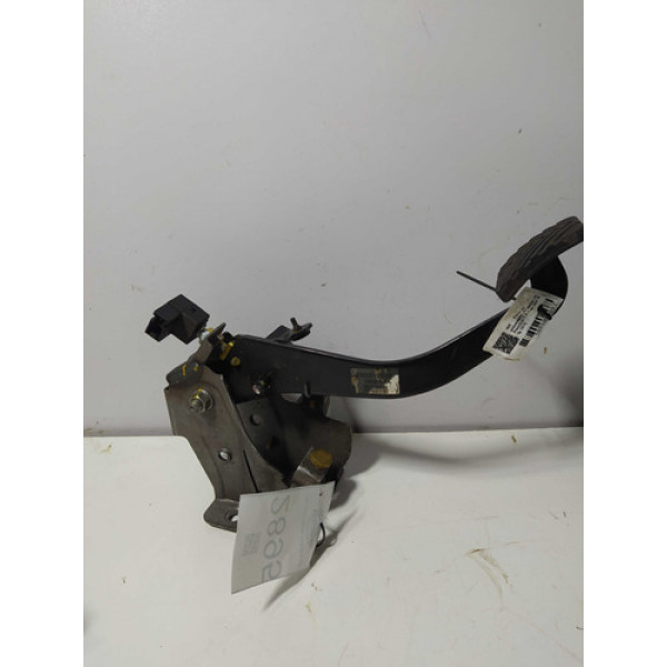 Pedal De Embreagem Original Usado Hb20 2015 328021s100